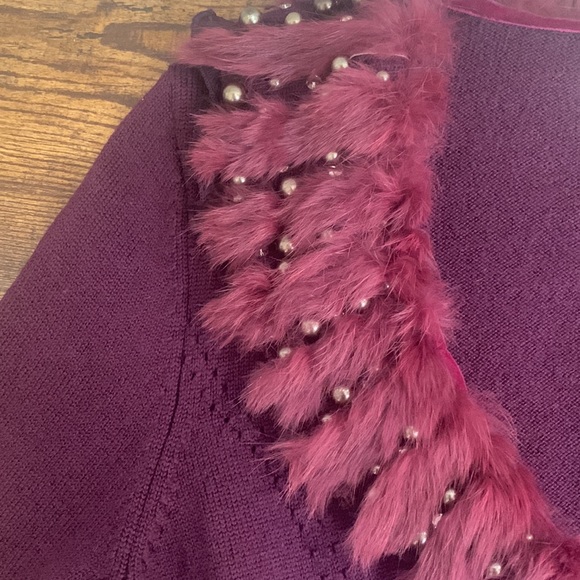 Bernis Burgundy Vintage Cardigan with fur and pearl beaded collar, Sz 11 (M) - Picture 4 of 10
